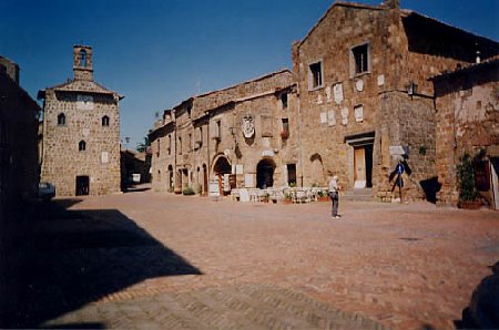 Sovana - Pretorio Platz 